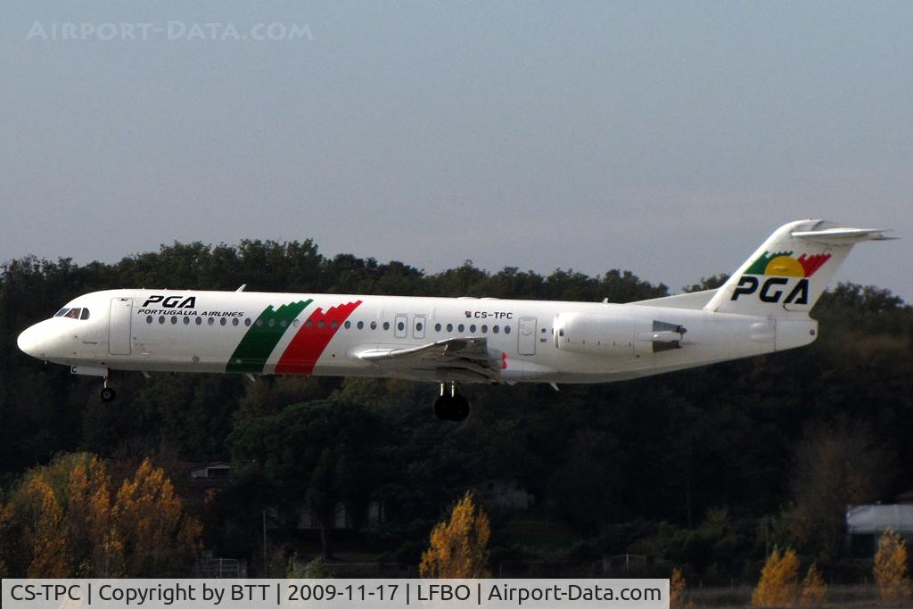 CS-TPC, 1990 Fokker 100 (F-28-0100) C/N 11287, Landing runway 14L