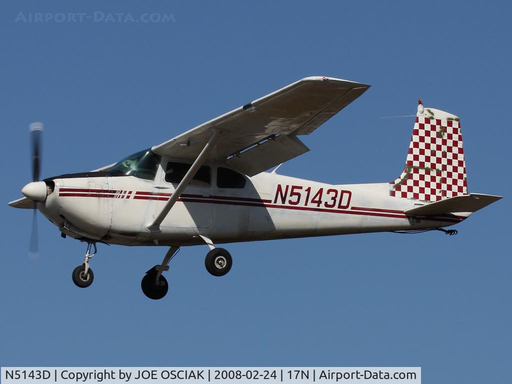 N5143D, 1958 Cessna 182A Skylane C/N 51243, Getting ready to land at Cross Keys