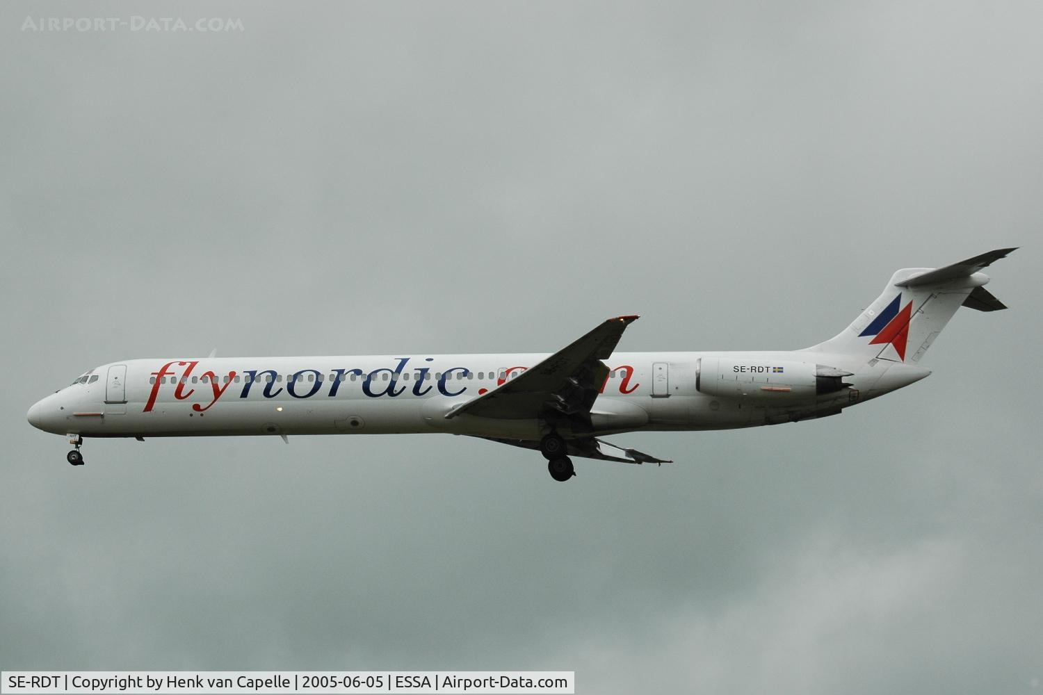 SE-RDT, 1985 McDonnell Douglas MD-82 (DC-9-82) C/N 49278, Flynordic MD-82 on approach to Stockholm Arlanda airport, Sweden.
