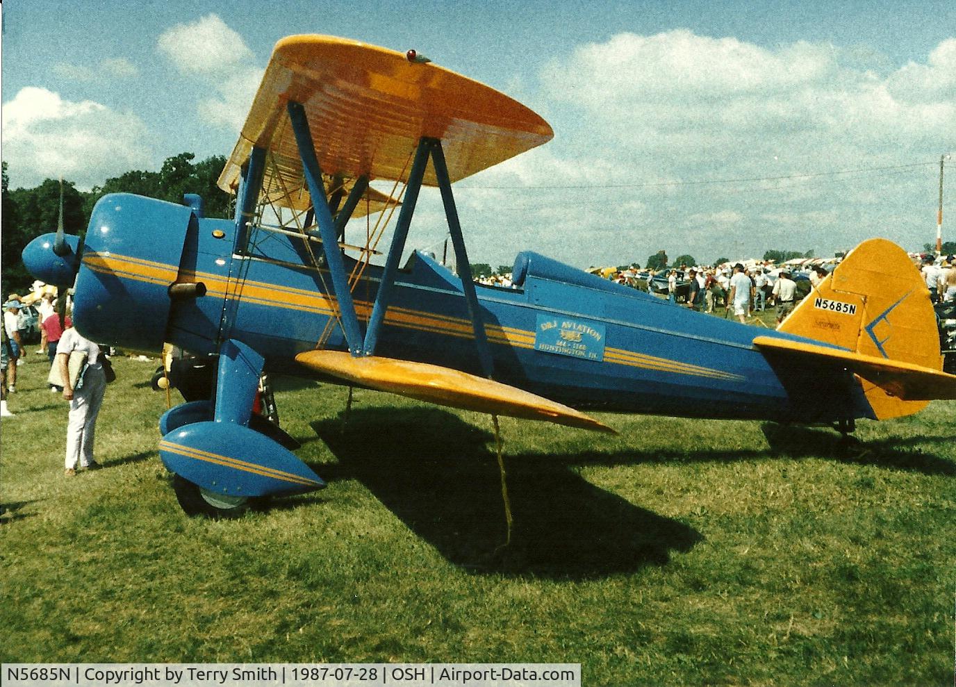 N5685N, 1943 Boeing N2S-5 Kaydet C/N 75-8701, Taken at Oshkosh 87 fly in