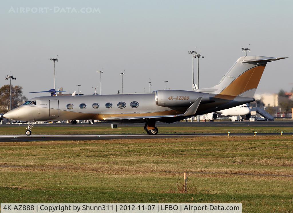 4K-AZ888, 2006 Gulfstream Aerospace GIV-X (G450) C/N 4045, Lining up rwy 32R for departure...