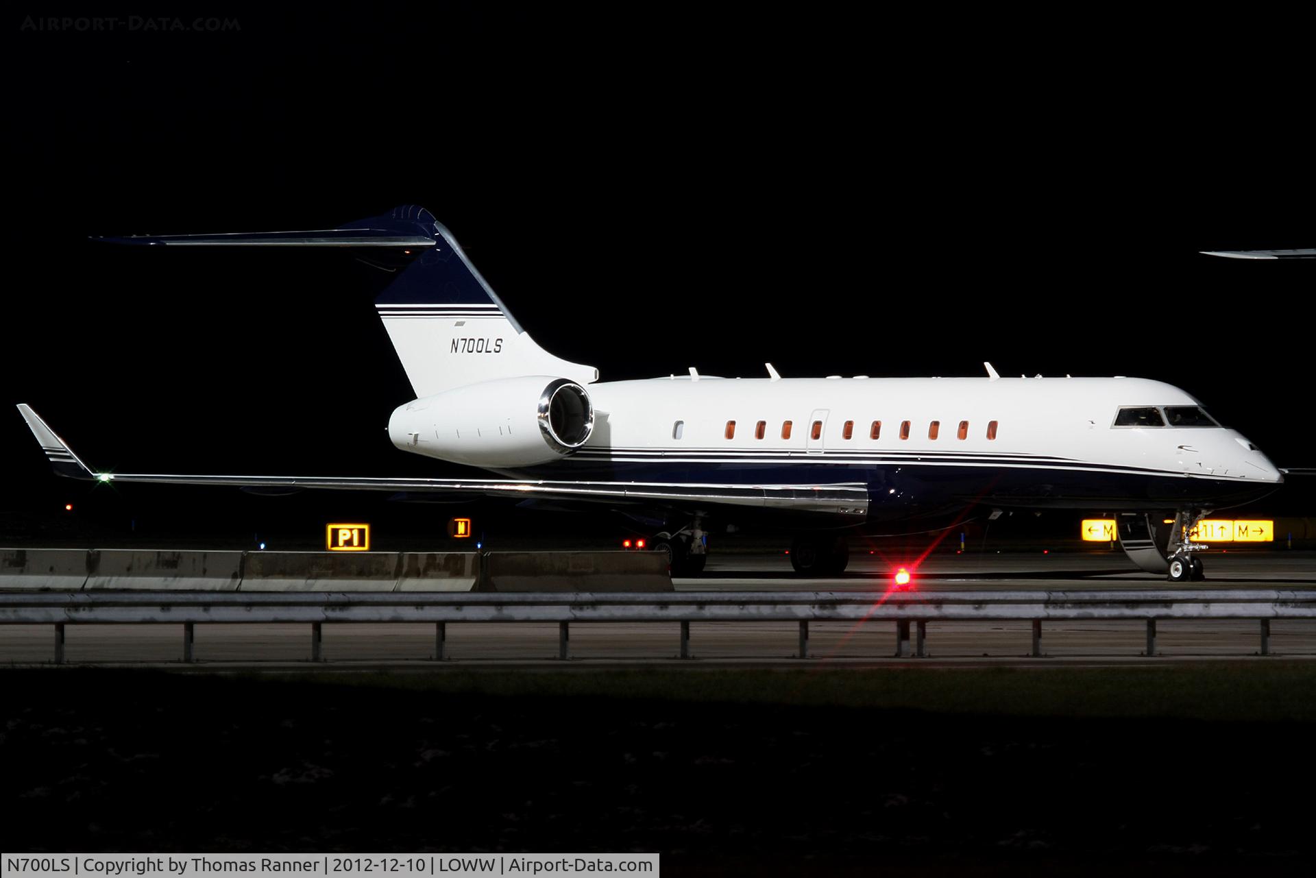 N700LS, 2006 Bombardier BD-700-1A11 Global 5000 C/N 9217, Limited Brands Bombadier Global 5000