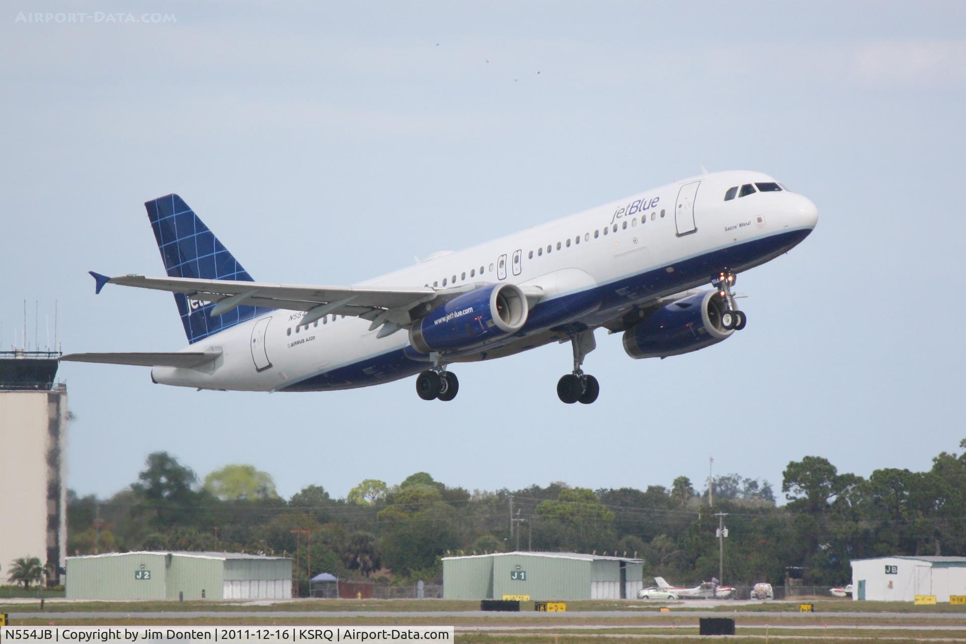 N554JB, 2002 Airbus A320-232 C/N 1898, Jet Blue Air Bus A320 (N554JB) departs from Runway 14 at Sarasota-Bradenton International Airport enroute to John F Kennedy International Airport