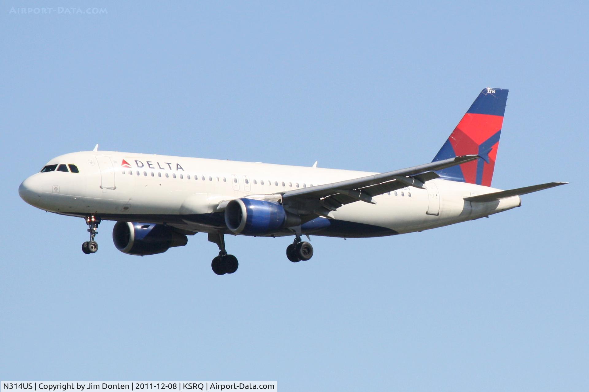 N314US, 1991 Airbus A320-211 C/N 160, Delta Airbus A320 (N314US) on approach to Runway 32 at Sarasota-Bradenton International Airport