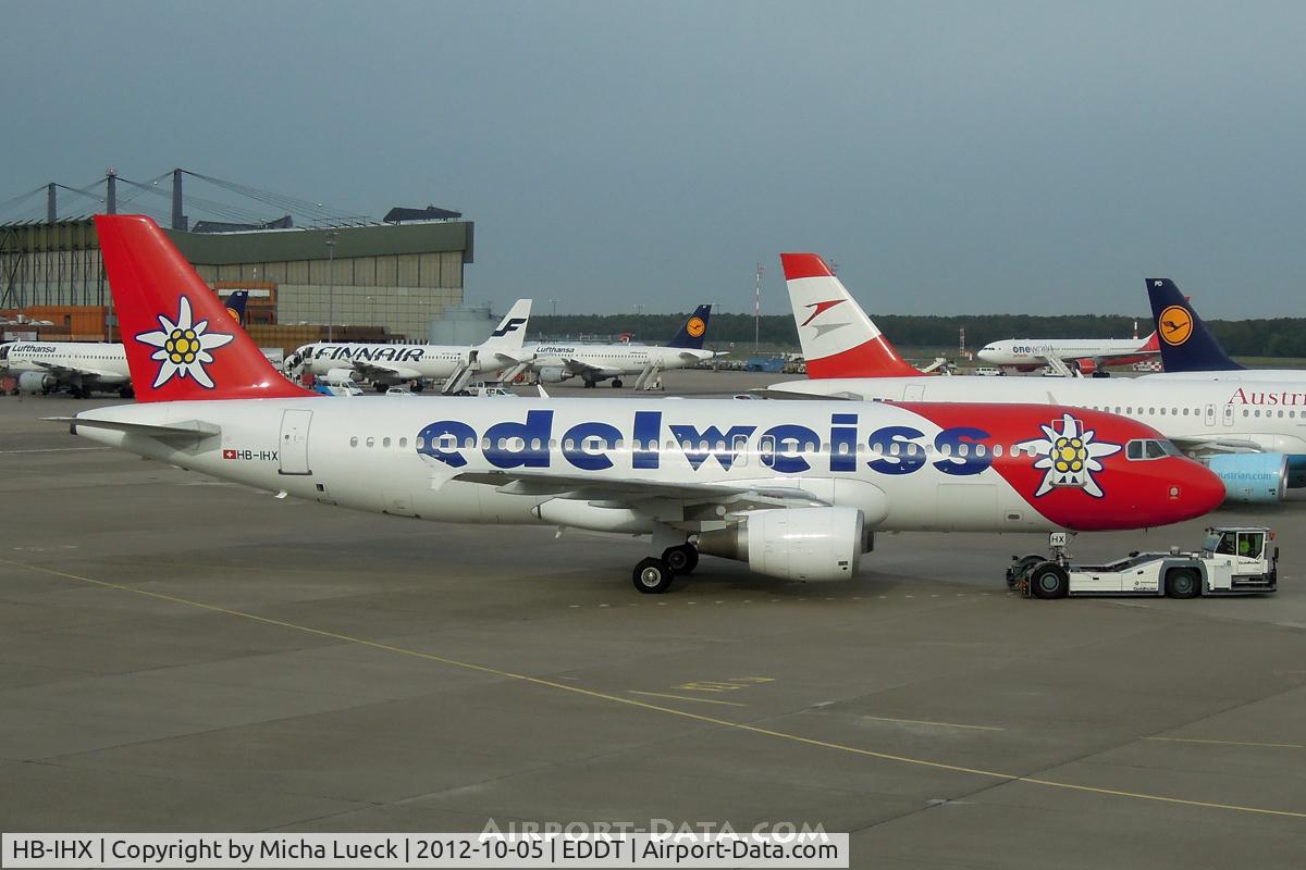 HB-IHX, 1998 Airbus A320-214 C/N 0942, At Tegel