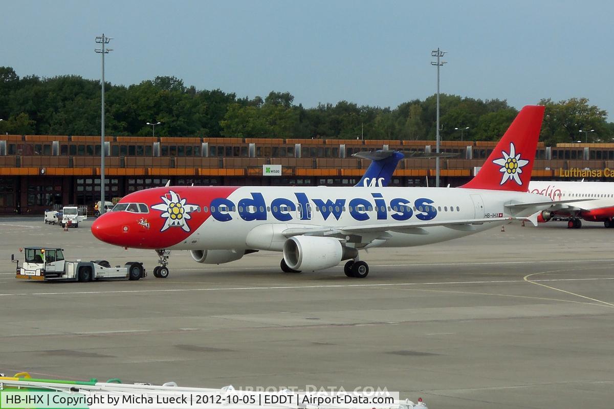 HB-IHX, 1998 Airbus A320-214 C/N 0942, At Tegel
