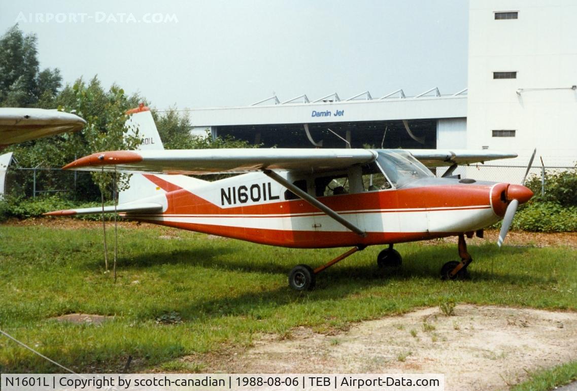 N1601L, 1962 Lockheed Aircraft Intl 402-2 C/N 1009, 1962 Lockheed Aircraft Intl 402-2, N1601L, at Teterboro Airport, Teterboro, NJ