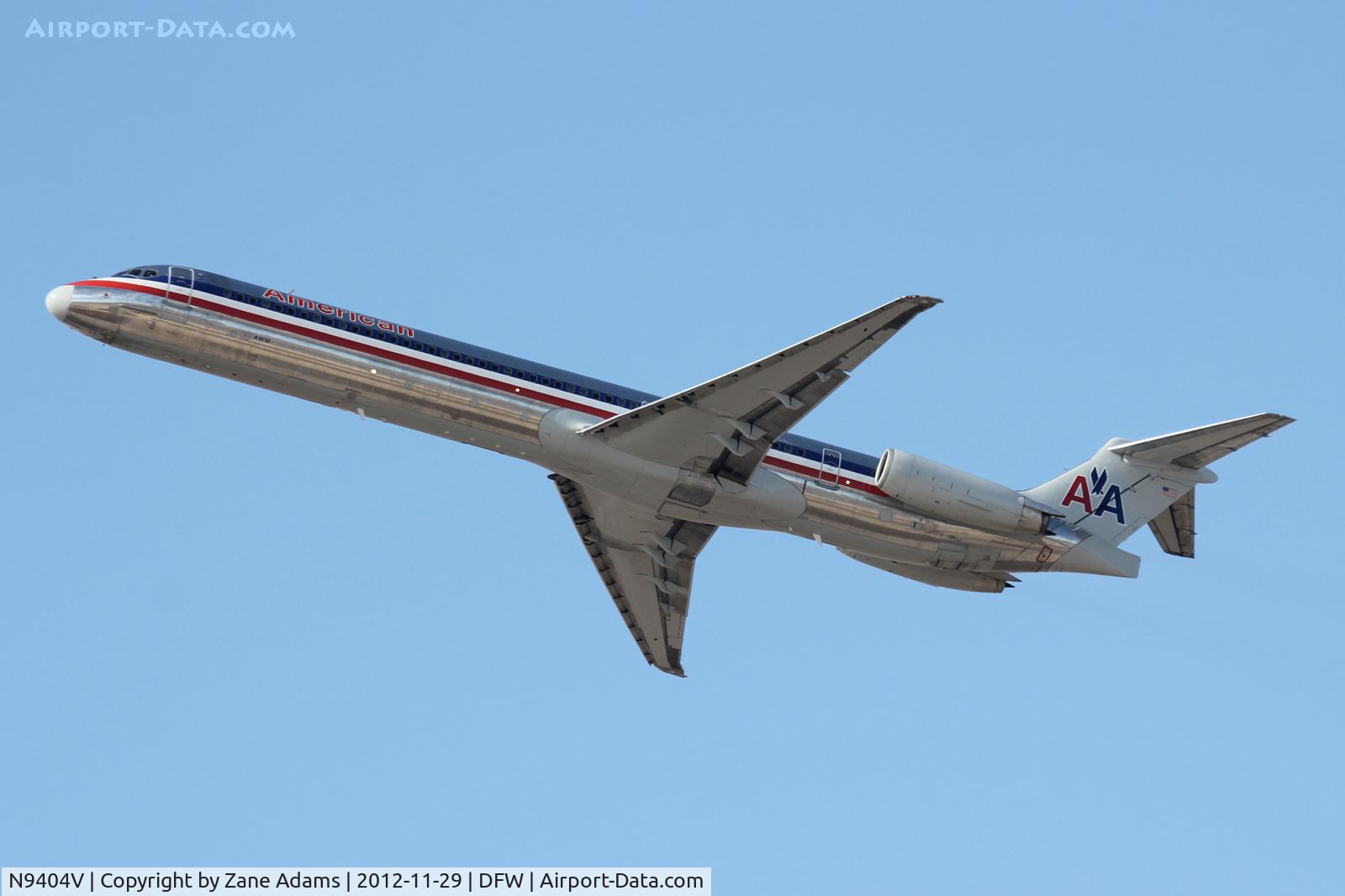 N9404V, 1992 McDonnell Douglas MD-83 (DC-9-83) C/N 53140, American Airlines departing DFW Airport