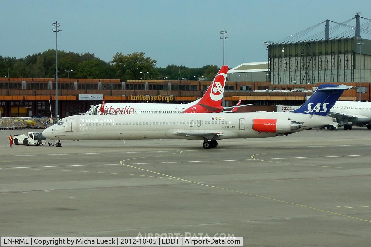 LN-RML, 1991 McDonnell Douglas MD-82 (DC-9-82) C/N 53002, At Tegel
