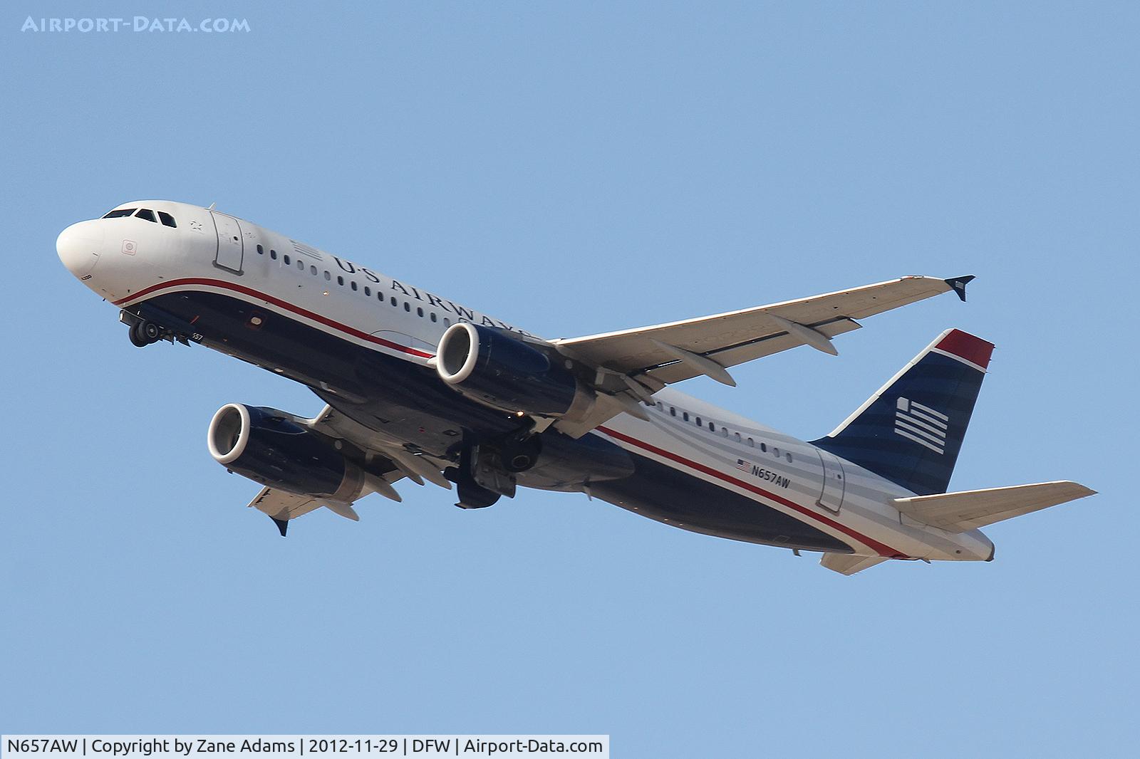 N657AW, 1999 Airbus A320-232 C/N 1083, US Airways departing DFW Airport