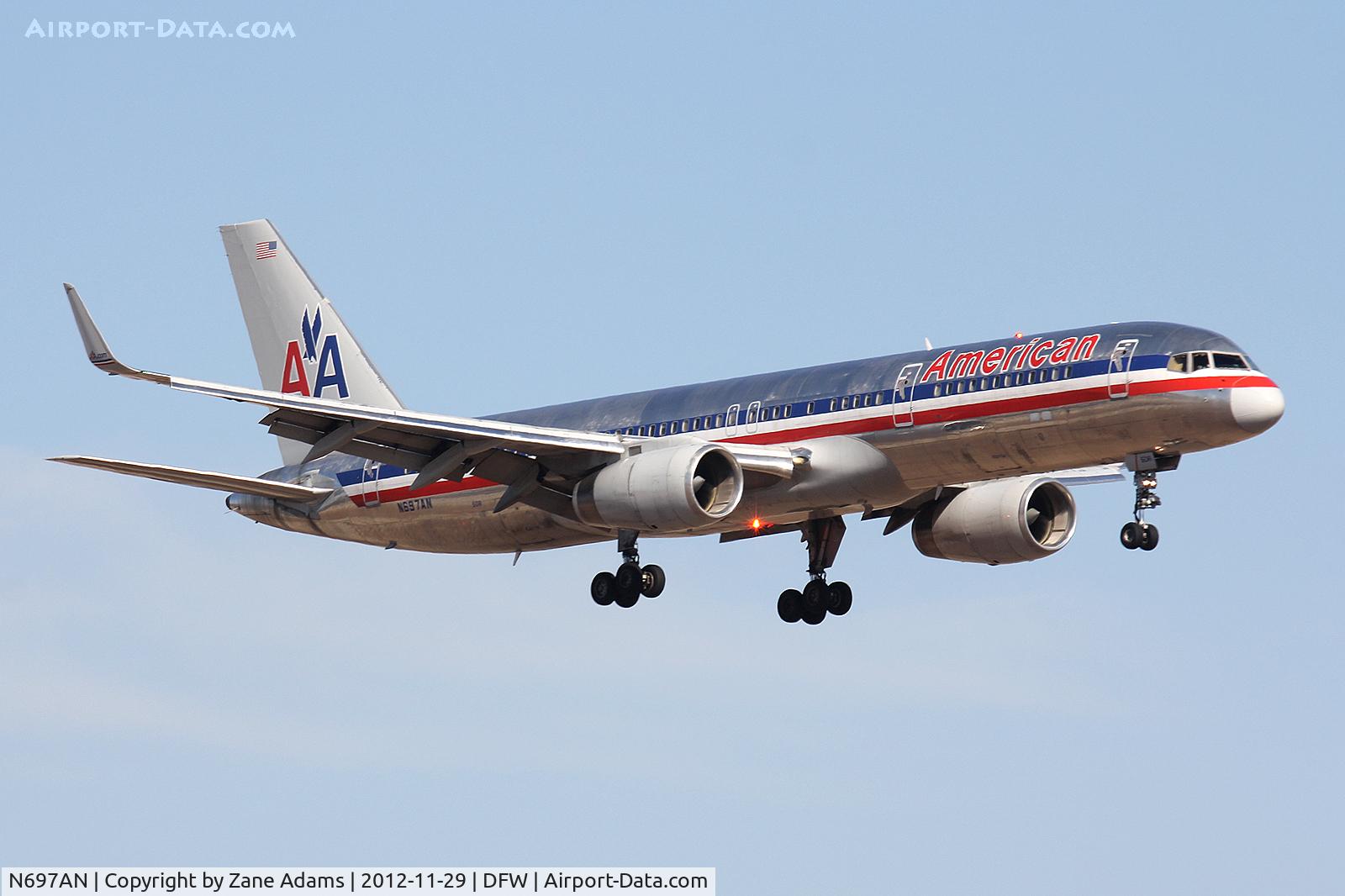 N697AN, 1994 Boeing 757-223 C/N 26977, American Airlines landing at DFW Airport