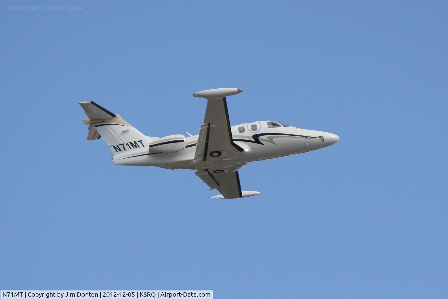 N71MT, 2007 Eclipse Aviation Corp EA500 C/N 000069, Eclipse 500 (N71MT) departs Sarasota-Bradenton International Airport enroute to Gainesville Regional Airport