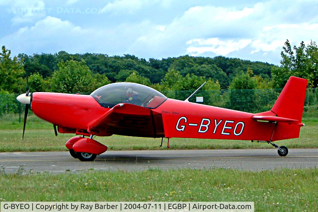 G-BYEO, 1999 Zenair CH-601 HDS Zodiac C/N PFA 162-13345, Zenair CH.601HDS Zodiac [PFA 162-13345] Kemble~G 11/07/2004. Taxiing out for departure.