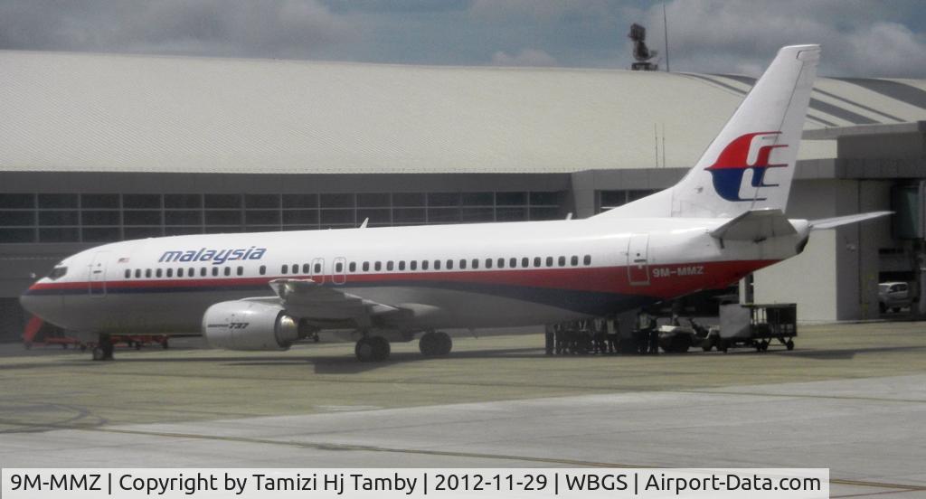 9M-MMZ, Boeing 737-4H6 C/N 26457, Getting ready for her flight to KUL