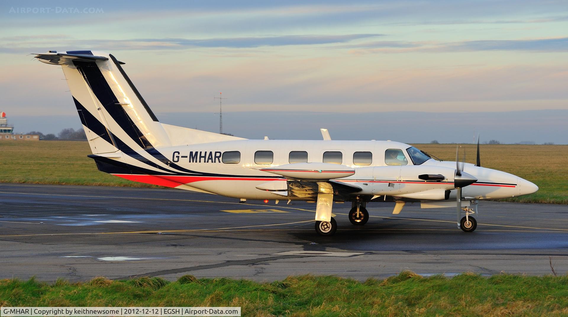 G-MHAR, 1984 Piper PA-42-720 Cheyenne IIIA C/N 42-5501020, Leaving in low sunlight.