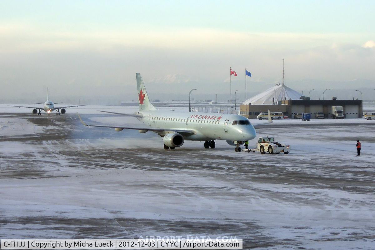 C-FHJJ, 2006 Embraer 190AR (ERJ-190-100IGW) C/N 19000041, Engine start-up