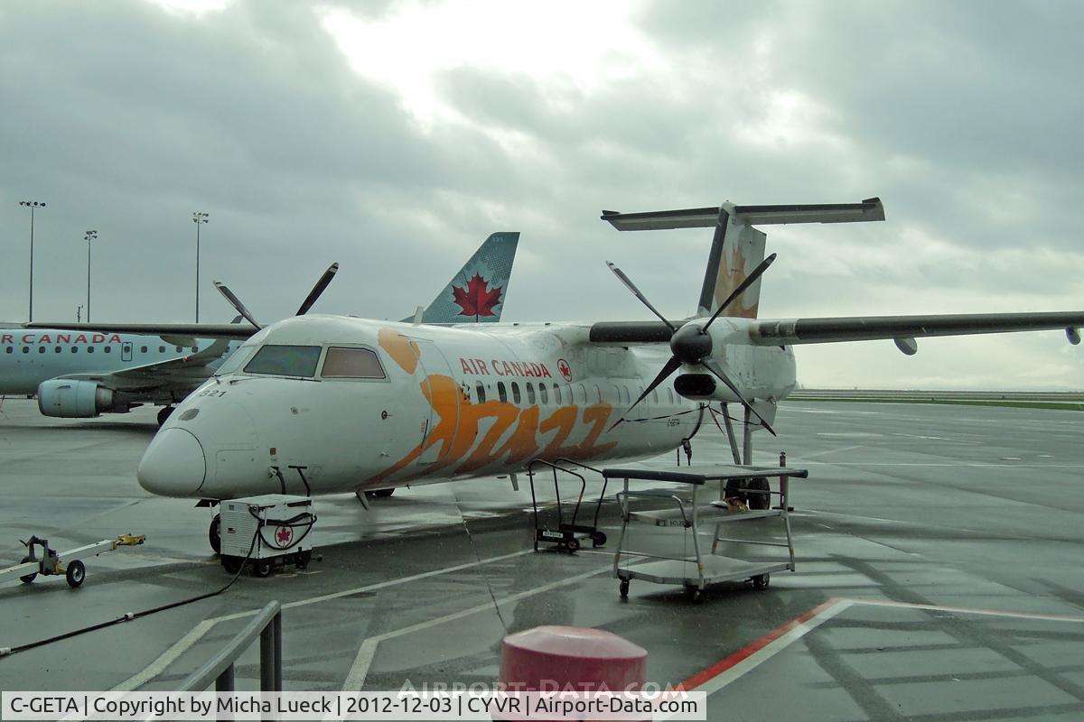 C-GETA, 1989 De Havilland Canada DHC-8-301 Dash 8 C/N 186, At Vancouver