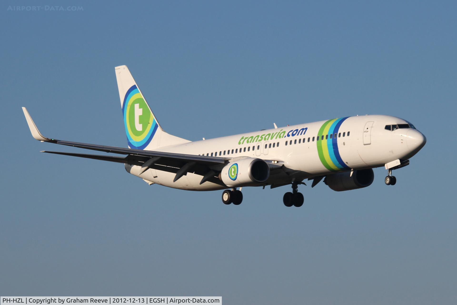 PH-HZL, 2001 Boeing 737-8K2 C/N 30391, About to touch down.
