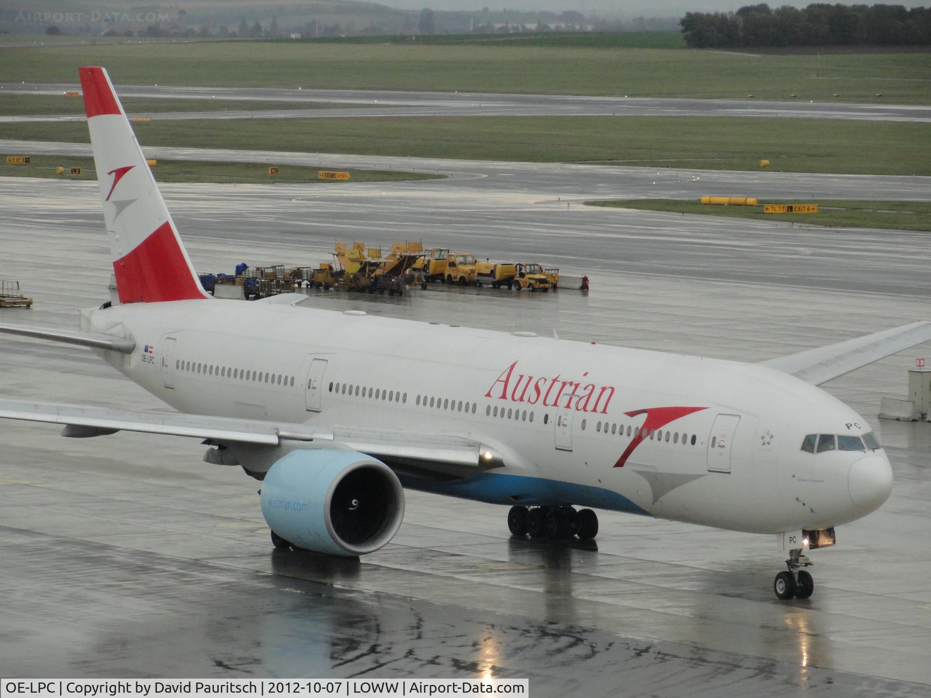 OE-LPC, 2002 Boeing 777-2Z9/ER C/N 29313, Austrian Boeing 777-200ER after Push Back prepears for its flight to Tokyo
