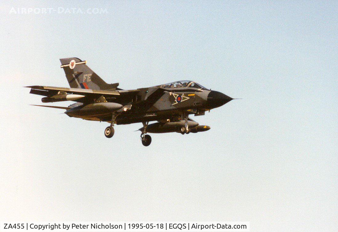 ZA455, 1983 Panavia Tornado GR.1B C/N BS085/254/3121, Tornado GR.1B of 12 Squadron on final approach to Runway 05 at RAF Lossiemouth in May 1995.