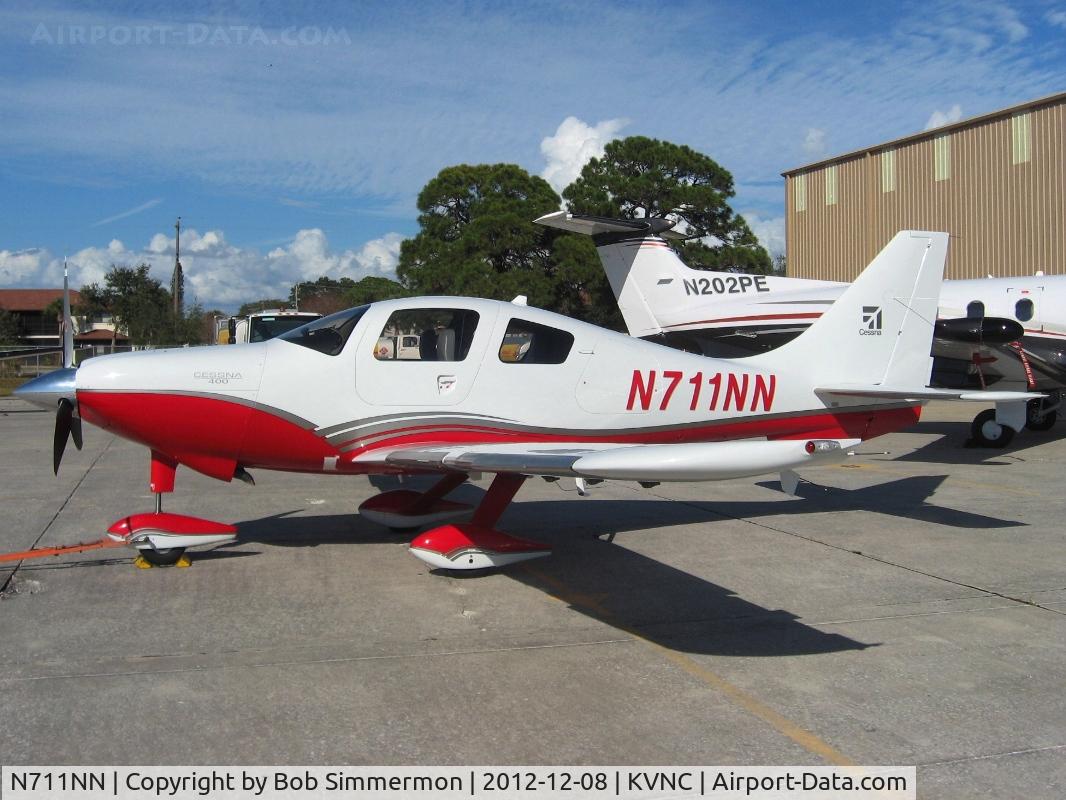N711NN, 2006 Columbia Aircraft Mfg LC41-550FG C/N 41614, On the ramp at Venice, FL