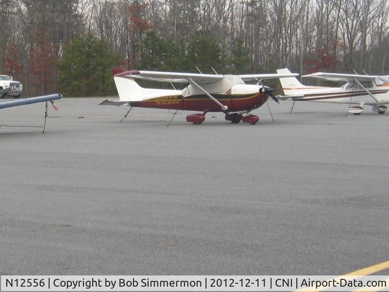 N12556, 1973 Cessna 172M C/N 17262069, On the ramp at Canton, GA