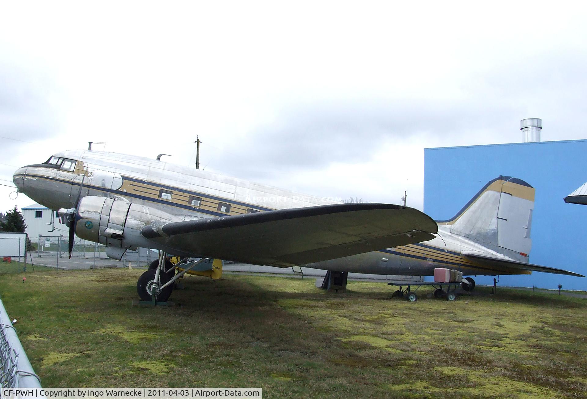 CF-PWH, 1940 Douglas C-49H-DO C/N 2198, Douglas C-49H (DC-3 used by USAAF) at the Canadian Museum of Flight, Langley BC