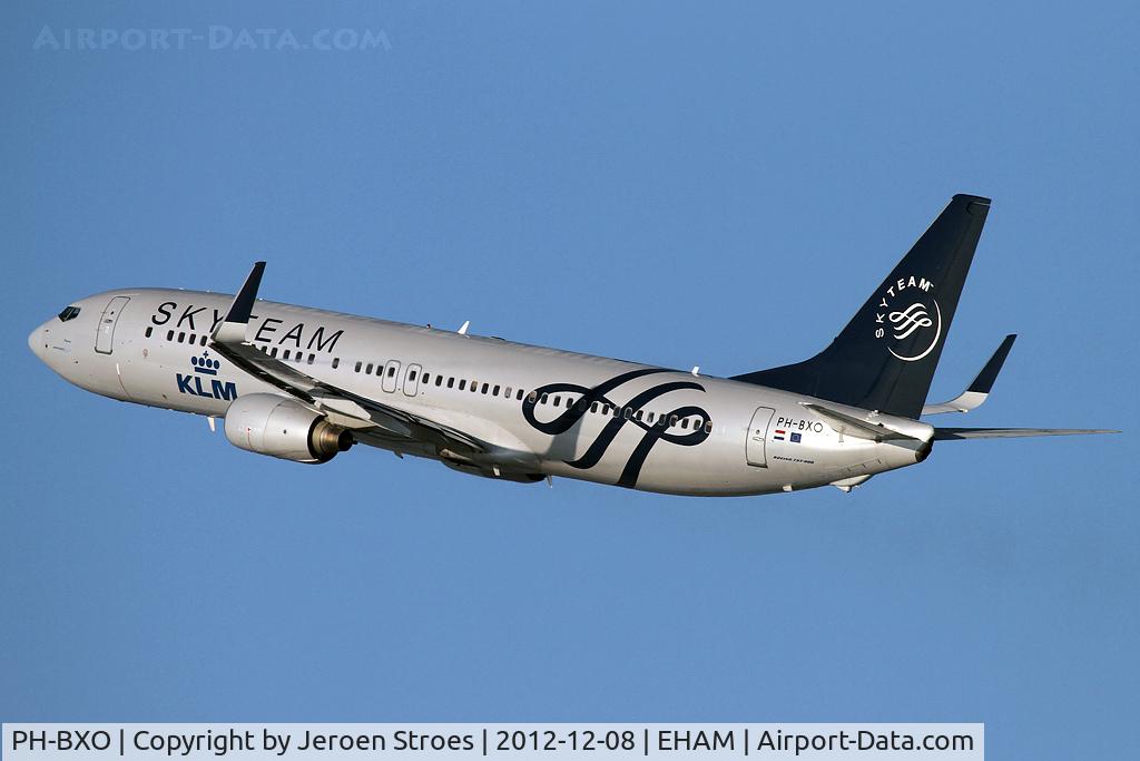 PH-BXO, 2001 Boeing 737-9K2 C/N 29599, winter in Holland