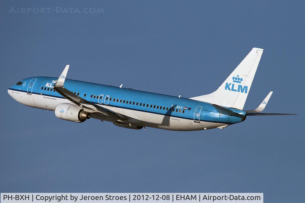 PH-BXH, 2000 Boeing 737-8K2 C/N 29597, winter in Holland