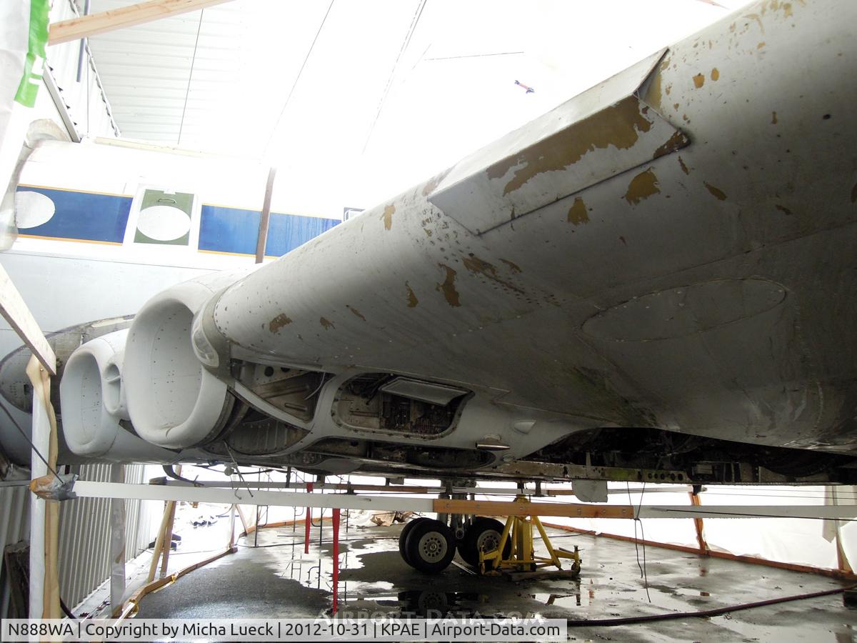 N888WA, 1959 De Havilland DH.106 Comet 4C C/N 6424, At the Museum of Flight Restoration Center, Everett
