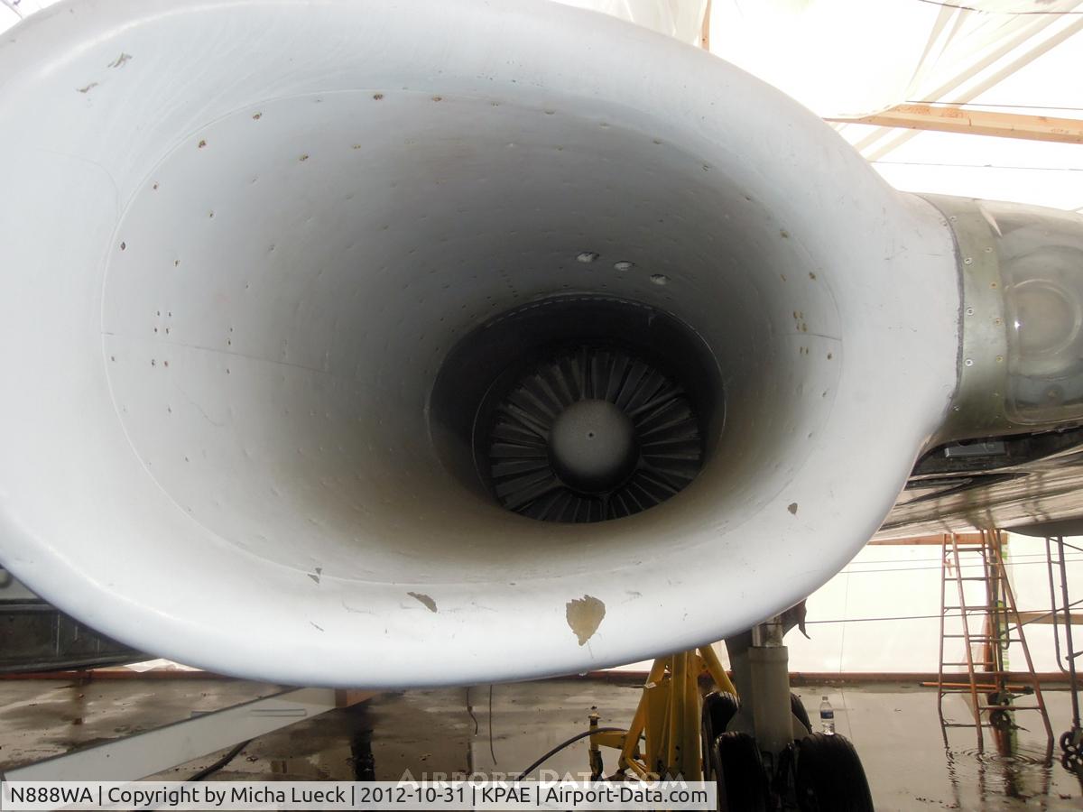 N888WA, 1959 De Havilland DH.106 Comet 4C C/N 6424, At the Museum of Flight Restoration Center, Everett