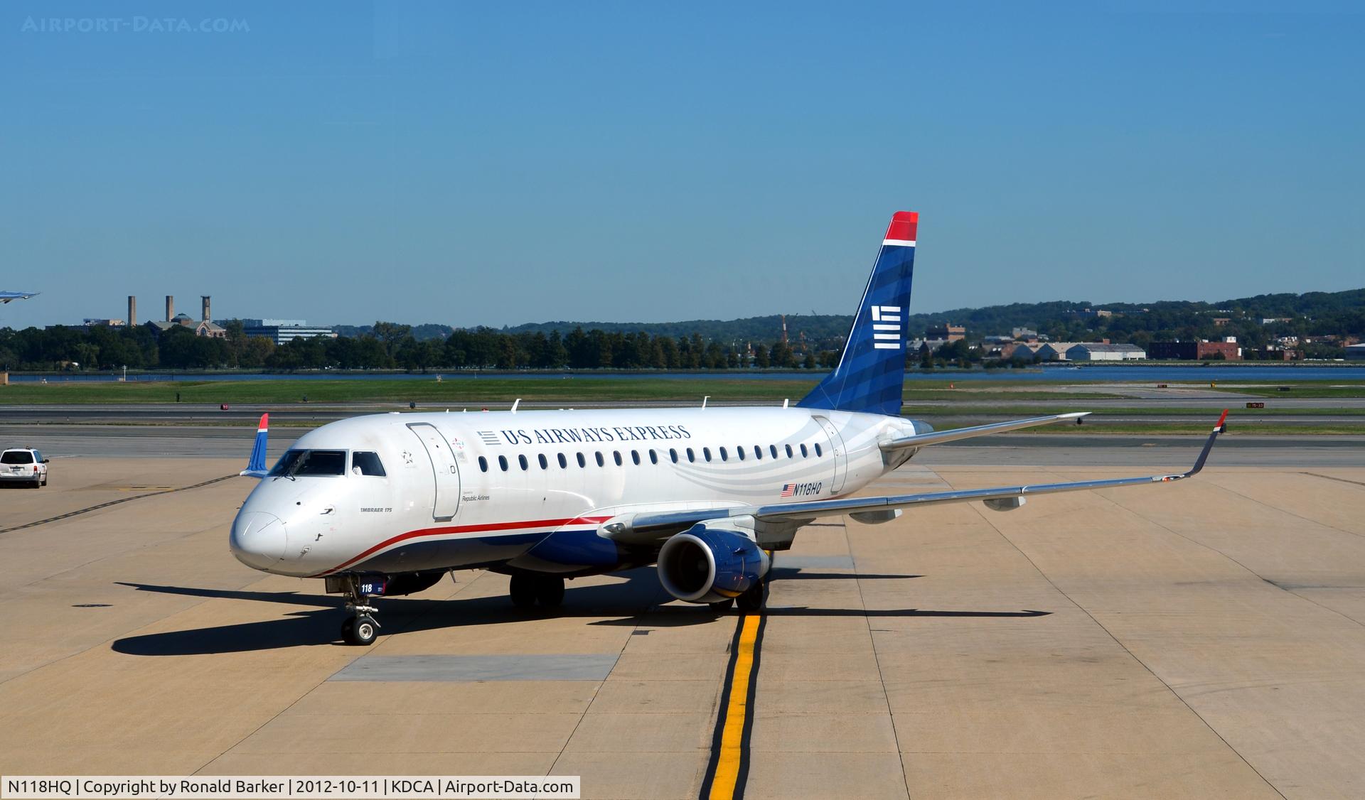 N118HQ, 2007 Embraer 175LR (ERJ-170-200LR) C/N 17000189, Taxi DCA