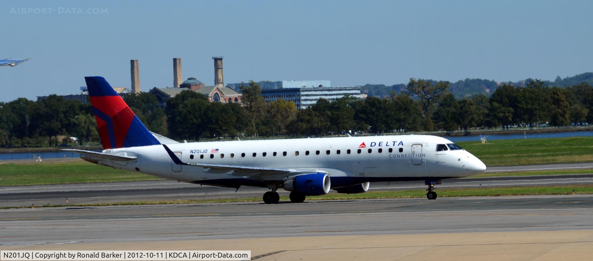 N201JQ, 2008 Embraer 175LR (ERJ-170-200LR) C/N 17000235, Taxi DCA