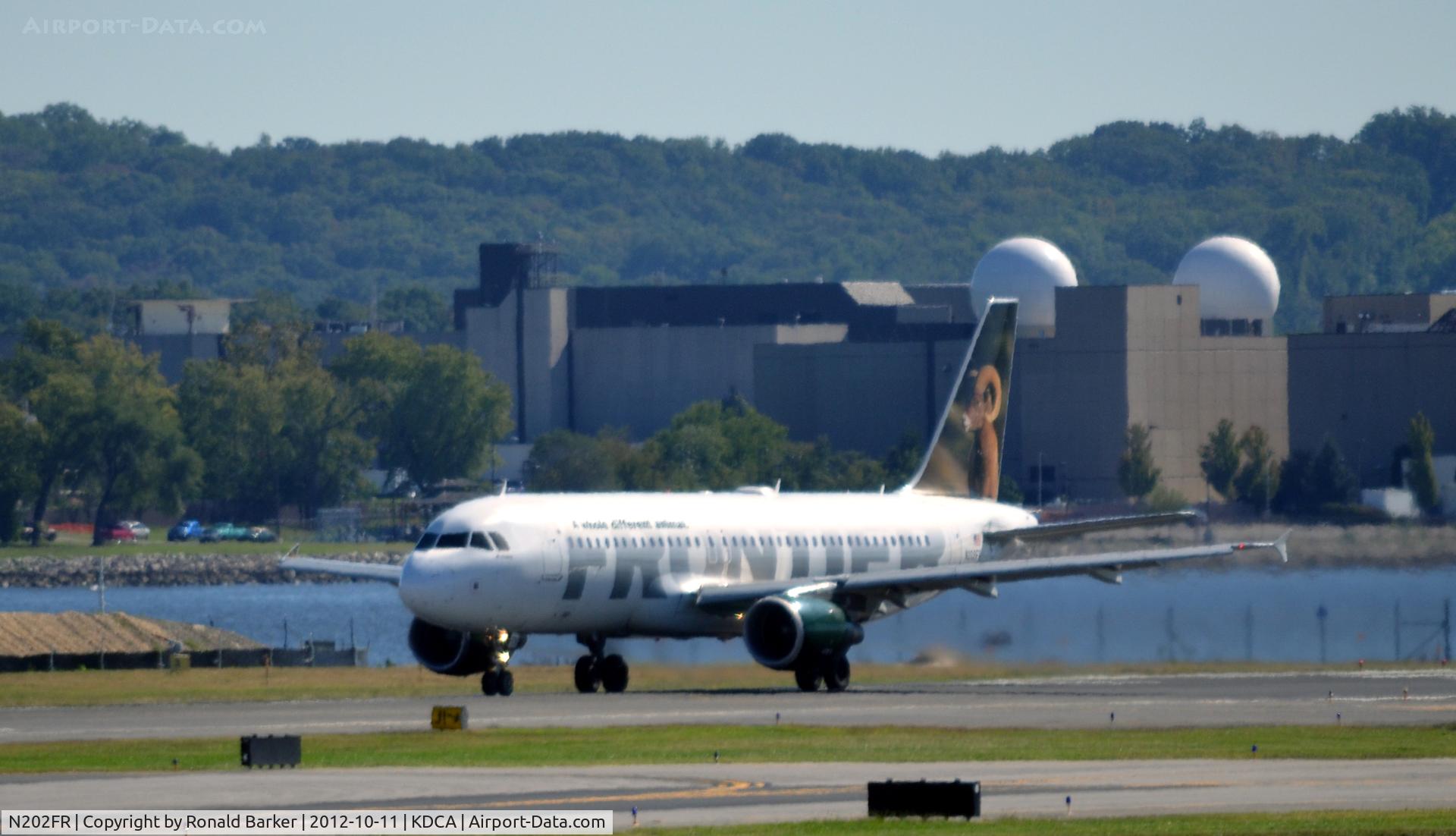 N202FR, 2008 Airbus A320-214 C/N 3431, Takeoff DCA