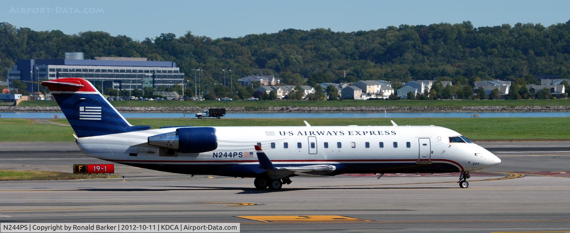 N244PS, 2004 Bombardier CRJ-200ER (CL-600-2B19) C/N 7912, Taxi DCA