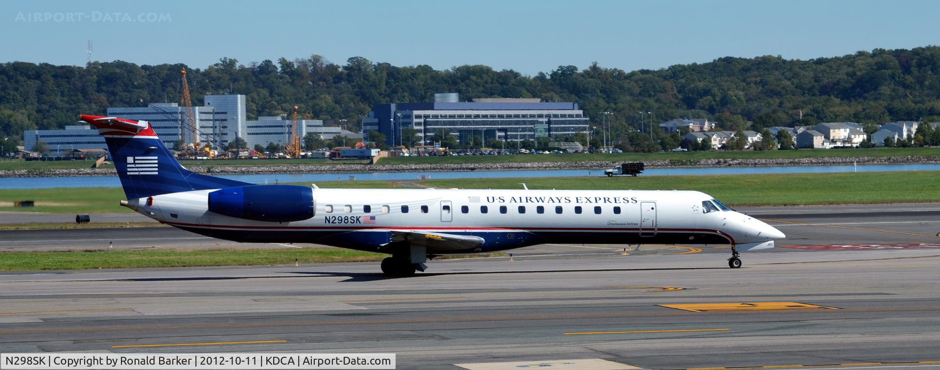 N298SK, 2001 Embraer ERJ-145LR (EMB-145LR) C/N 145508, Taxi DCA
