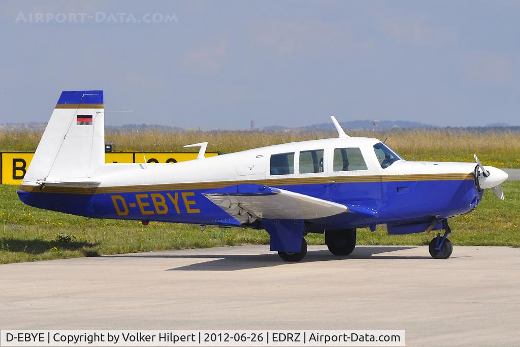D-EBYE, 1976 Mooney M20F Executive C/N 67-0383, at zqw