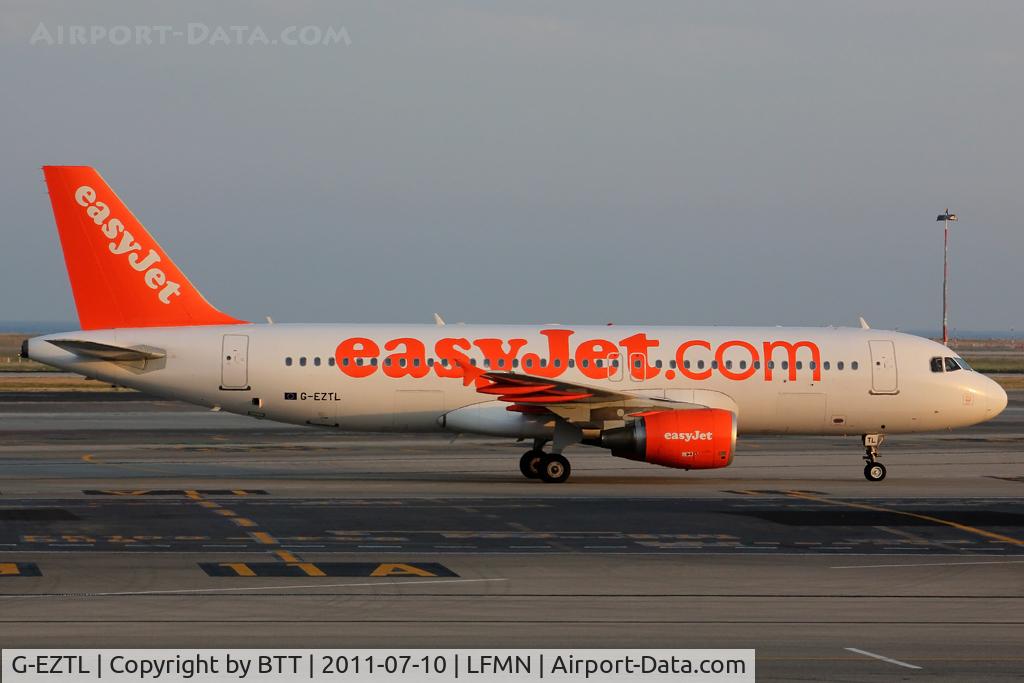 G-EZTL, 2009 Airbus A320-214 C/N 4012, Taxiing to terminal