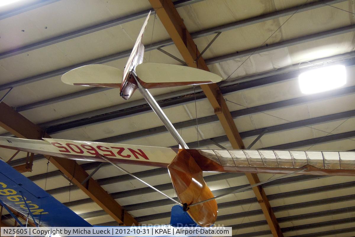 N25605, 1940 Bowlus BA-100 C/N 114, At the Museum of Flight Restoration Center, Everett