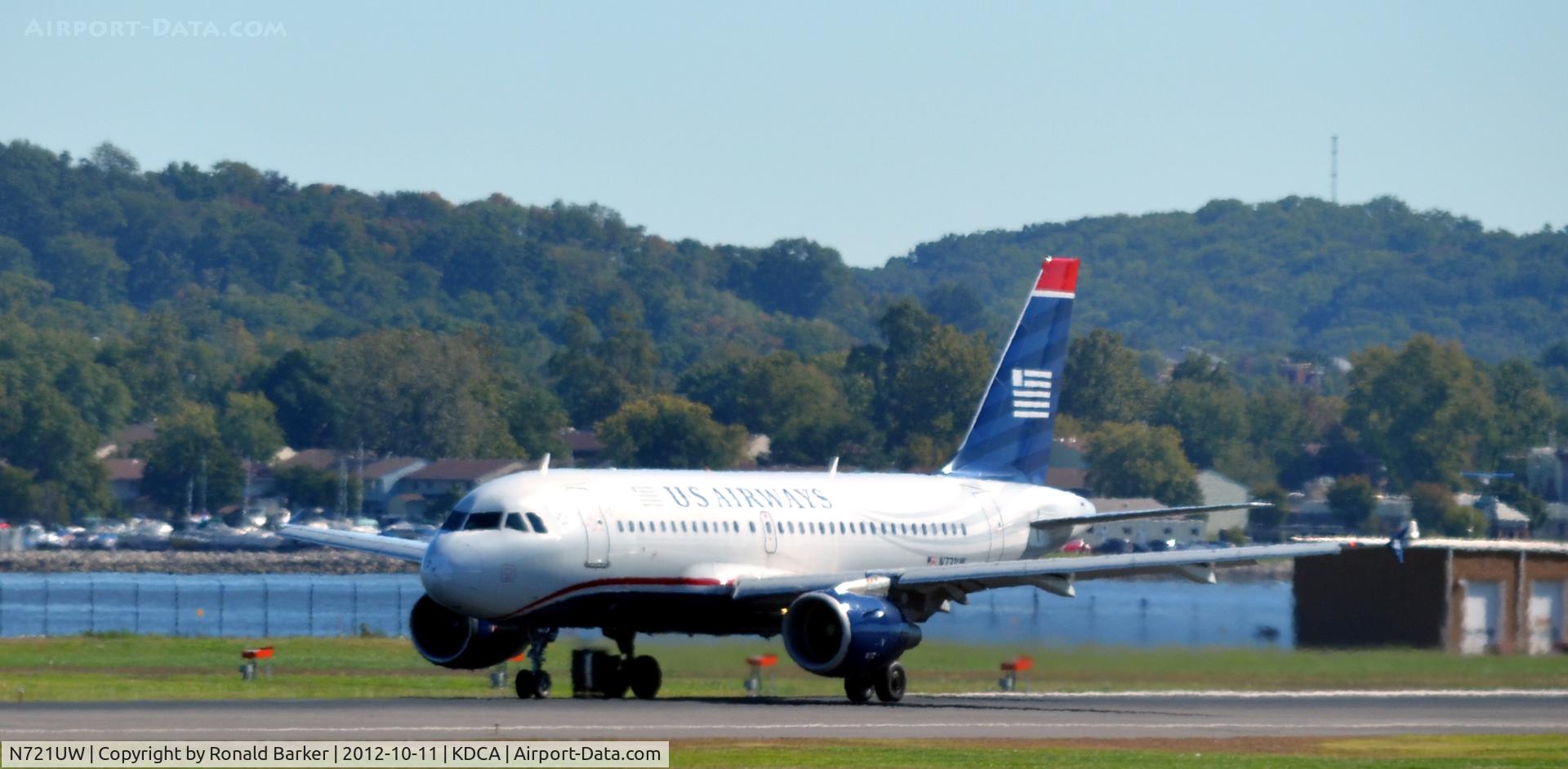 N721UW, 1999 Airbus A319-112 C/N 1095, Takeoff DCA