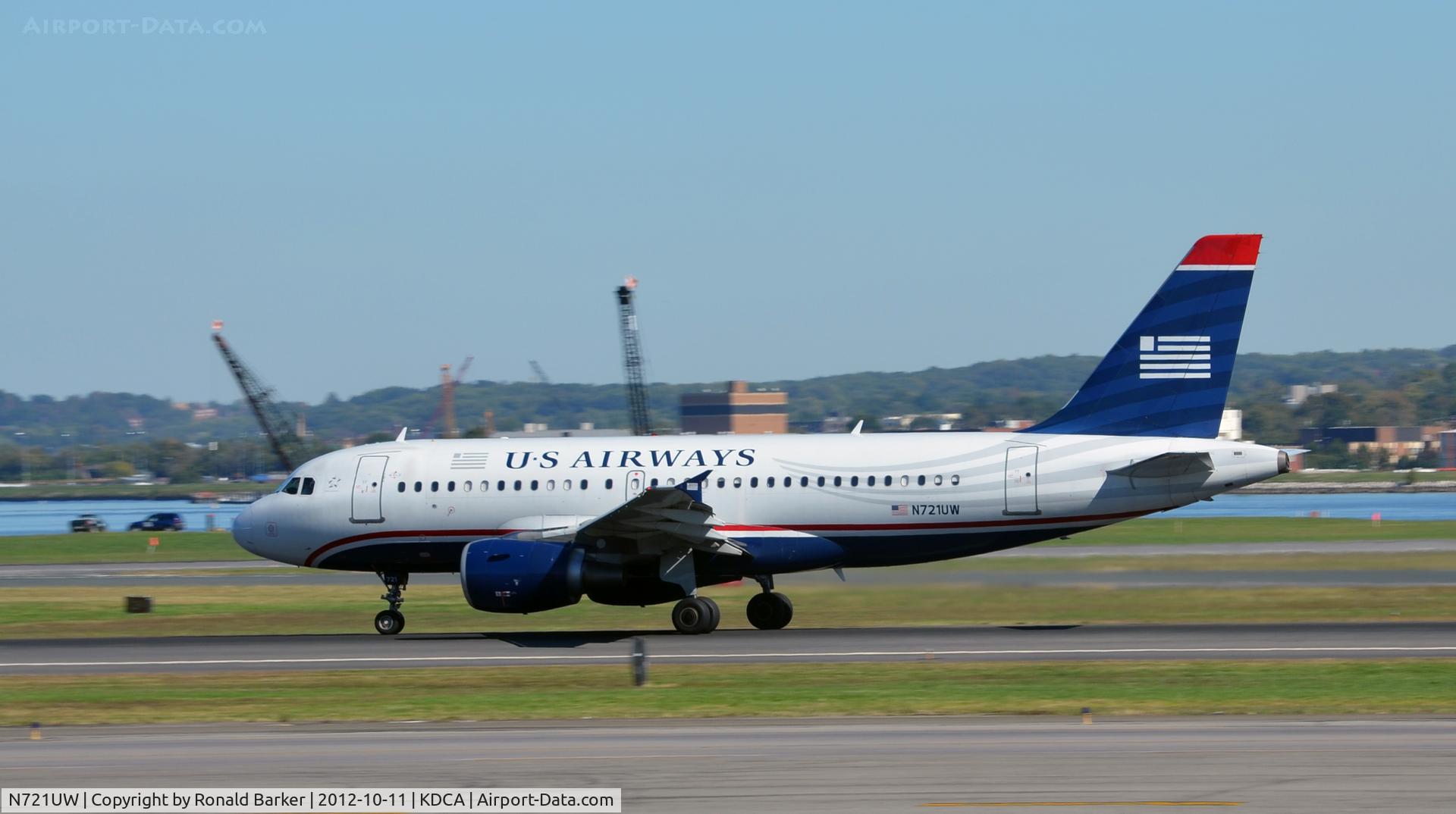 N721UW, 1999 Airbus A319-112 C/N 1095, Takeoff DCA