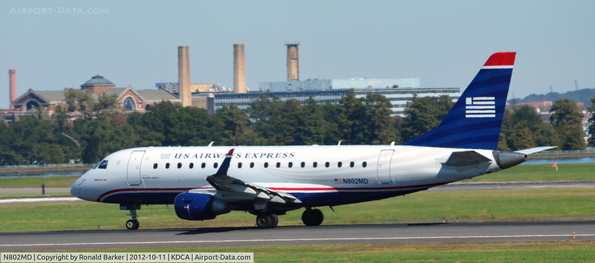 N802MD, 2004 Embraer 170SU (ERJ-170-100SU) C/N 17000013, Takeoff DCA