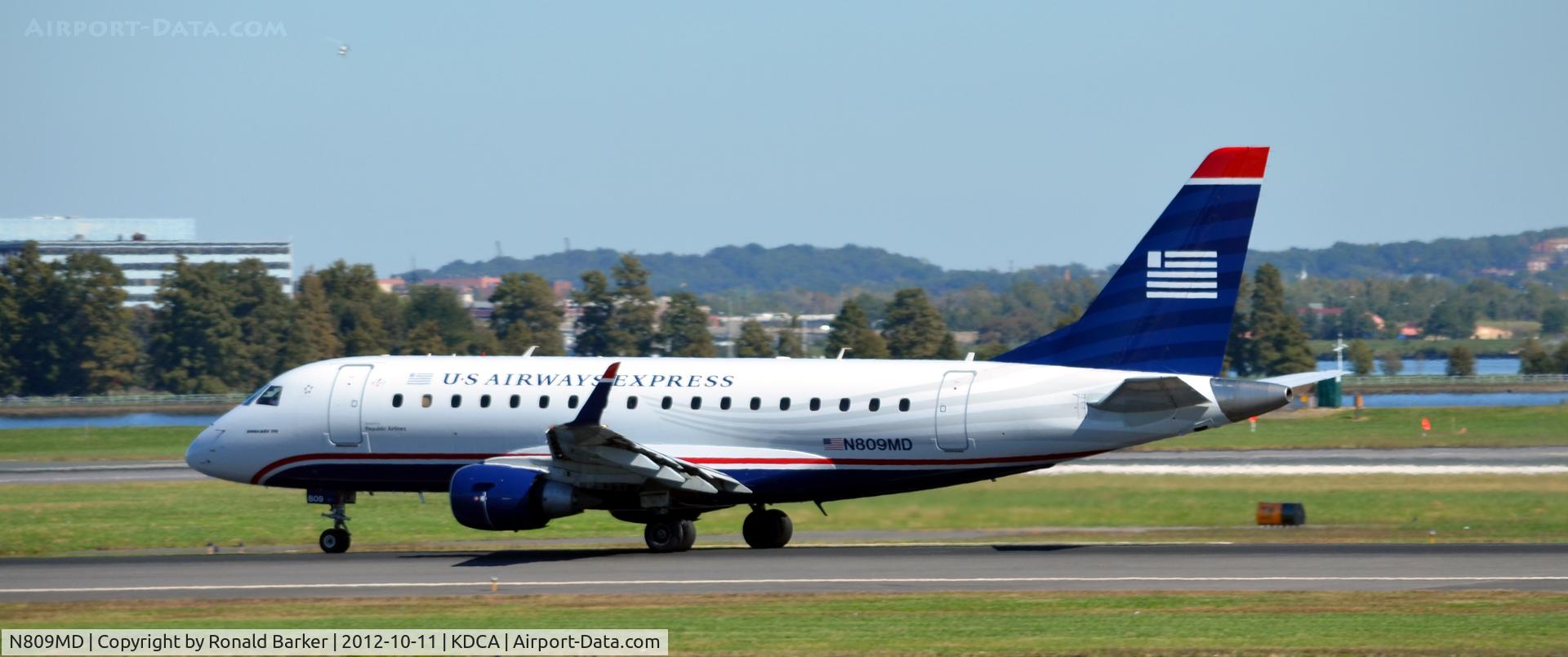 N809MD, 2004 Embraer 170SU (ERJ-170-100SU) C/N 17000022, Takeoff DCA