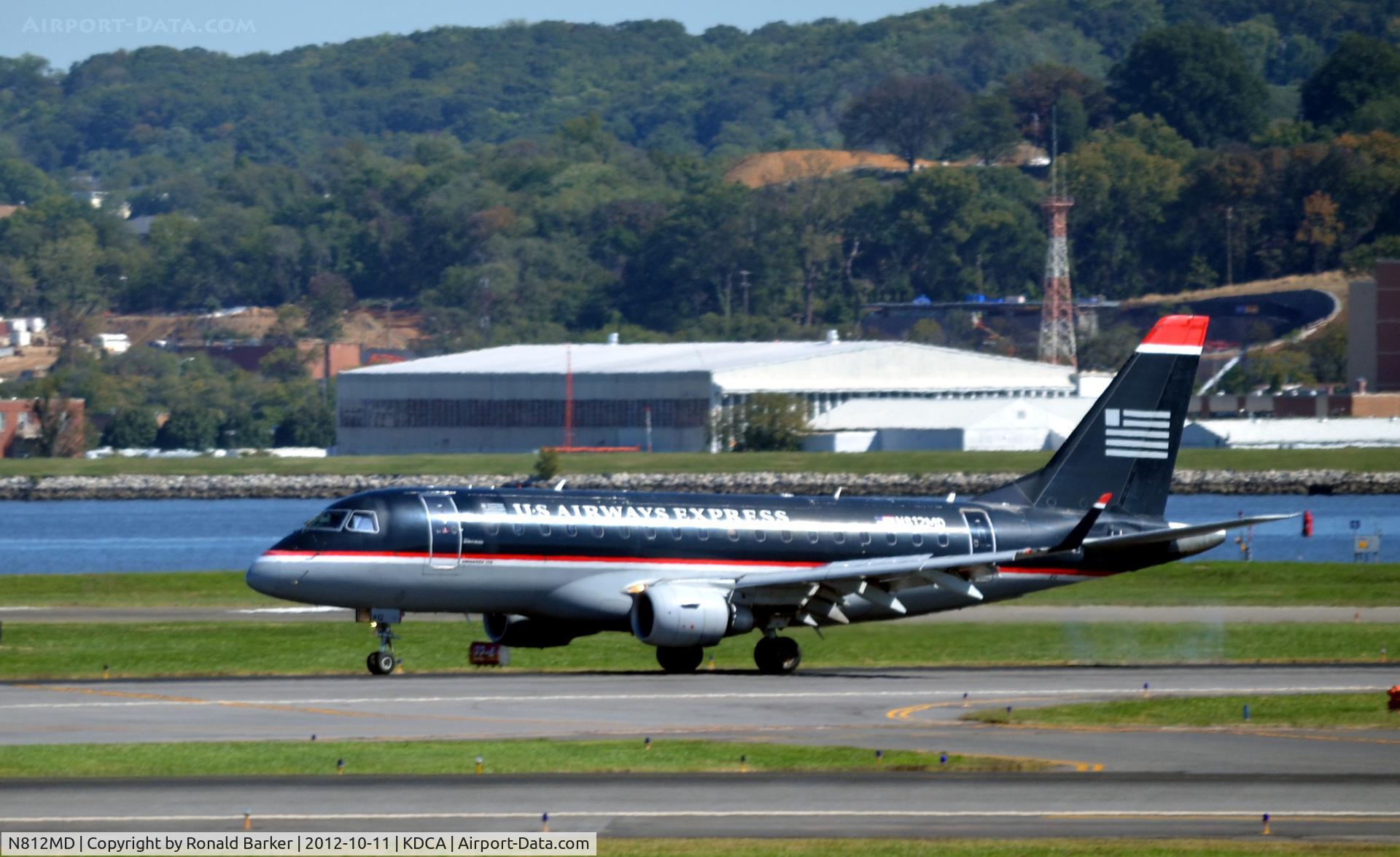 N812MD, 2004 Embraer 170SU (ERJ-170-100SU) C/N 17000030, Landing DCA