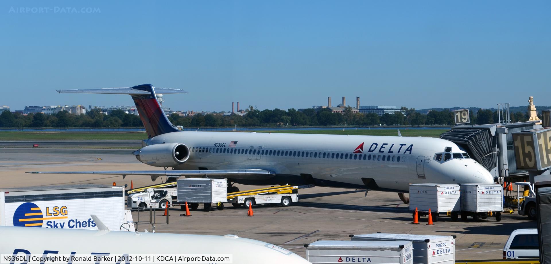 N936DL, 1989 McDonnell Douglas MD-88 C/N 49723, DCA VA