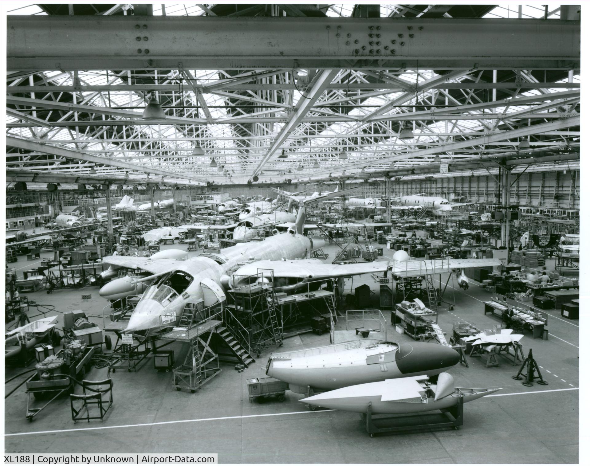 XL188, 1961 Handley Page Victor K.2 C/N HP80/69, XL188 (foreground) in the new assembly hangar at Woodford. 19th June 1975.