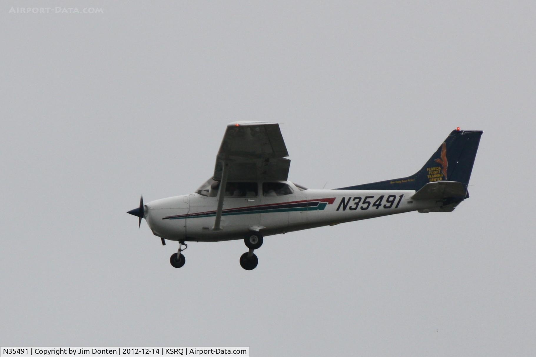 N35491, Cessna 172I C/N 17256798, Cessna Skyhawk (N35491) arrives at Sarasota-Bradenton International Airport