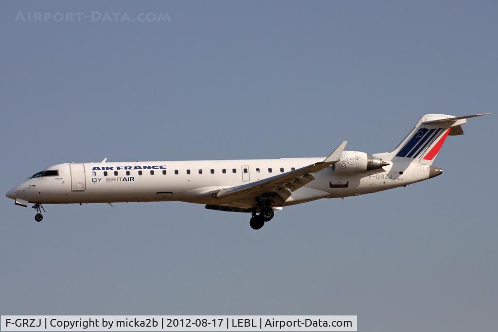 F-GRZJ, Canadair CRJ-702 (CL-600-2C10) Regional Jet C/N 10096, Landing