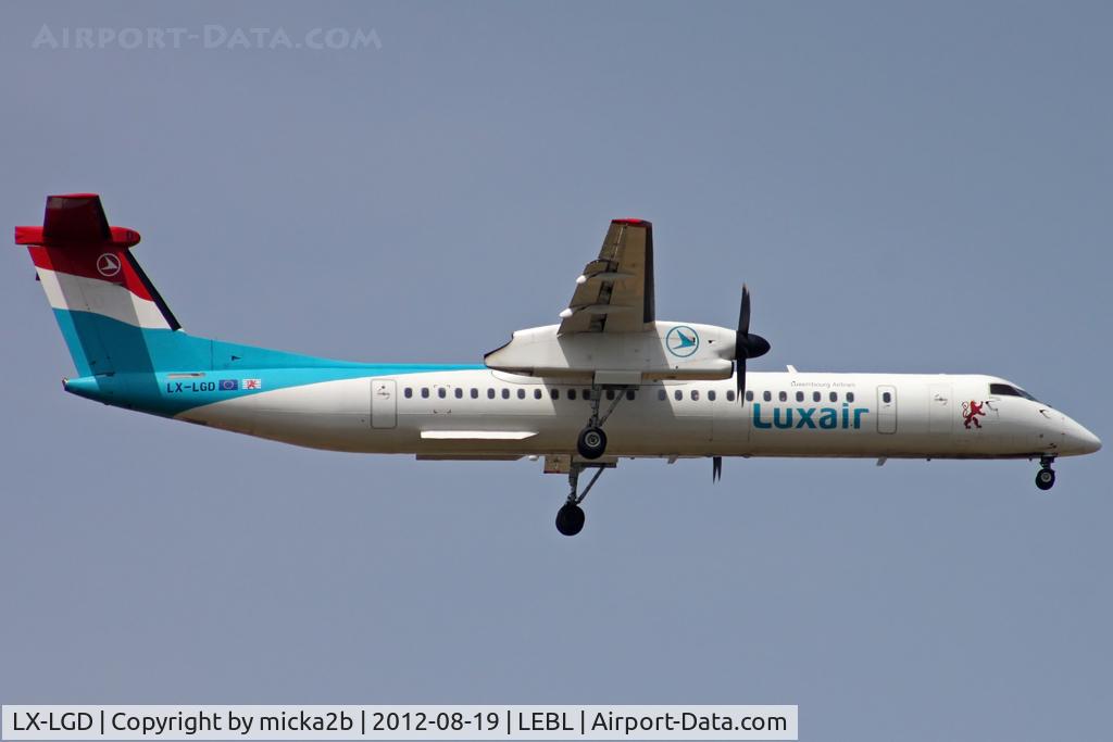LX-LGD, 2007 De Havilland Canada DHC-8-402Q Dash 8 C/N 4171, Landing