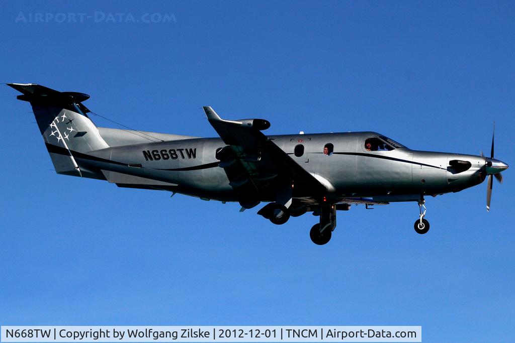 N668TW, 2000 Pilatus PC-12/45 C/N 326, visitor